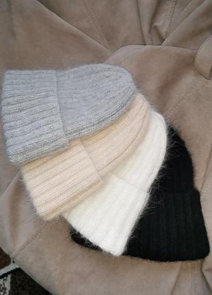 Шапка жіноча зимова тепла в'язана шапочка сіра пух норки1 фото