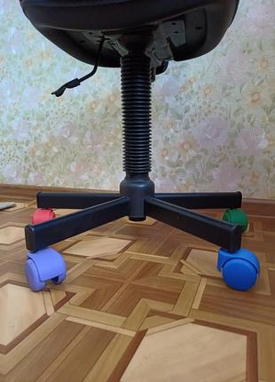 Крісло дитяче, шкільне на колесах