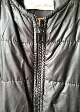 Легкая куртка деми с баской5 фото