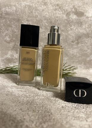 Dior forever skin glow 24h wear radiant foundation spf20