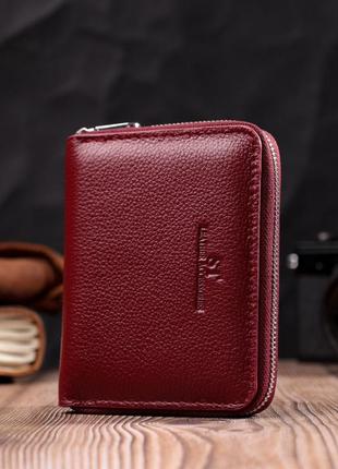 Симпатичний шкіряний гаманець для жінок на блискавці з тисненим логотипом виробника st leather 19491 бордовий6 фото