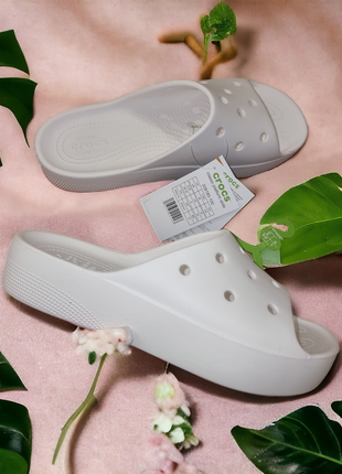 Шльопанці жіночі crocs classic platform slide 42 білий 208180
w8
w9