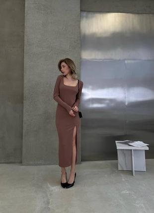 Платье с разрезом 🕊️