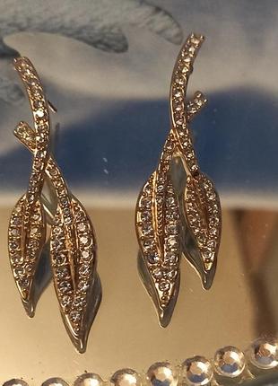 Вінтажні, сяючі сережки. американський вінтаж.