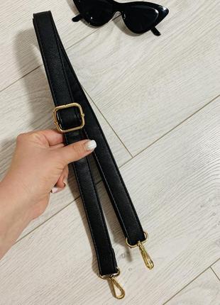 Новый черный базовый ремешок-ручка к сумке в черном цвете и золотой фурнитурой1 фото