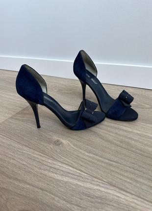 Туфлі босоніжки