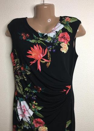 Платье на запах с цветочным принтом4 фото