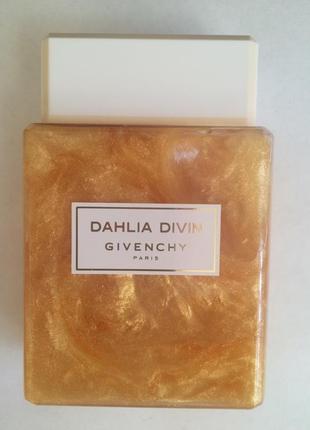 Givenchy dahlia divin - парфюмированный лосьон для тела1 фото