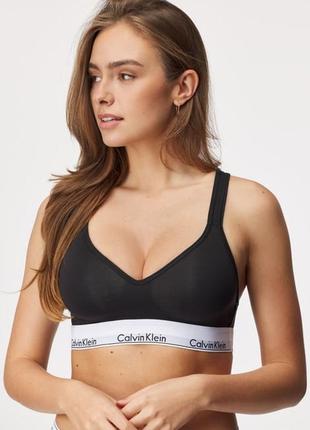 Бюстгальтер calvin klein lift bralette