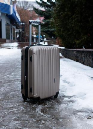 Чемодан пластиковый wings 2011 l большой шампань