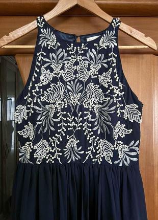 Вышитое платье для особых событий от бренда monsoon7 фото