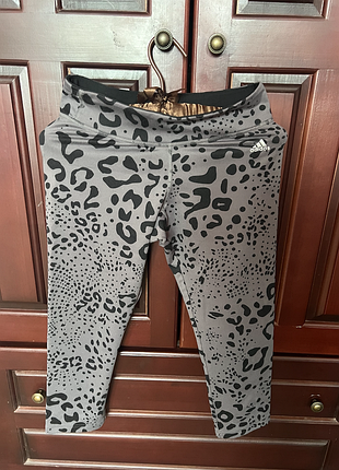 Спортивные лосины adidas