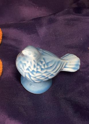 Статуэтка керамическая фигурка птичка голубая миниатюрная высота 3,8 см. н41765 фото