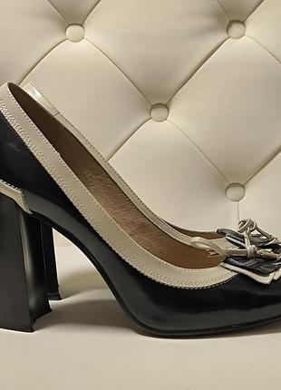 Туфлі жіночі шкіряні