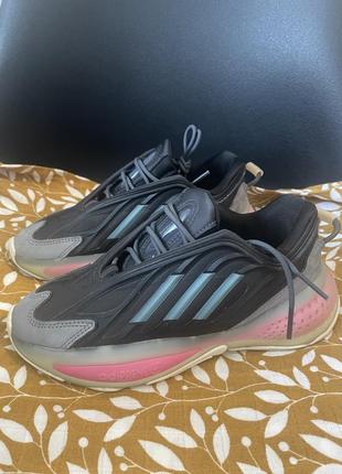 Кроссовки адидас