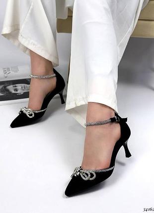 Туфли с бантом в камнях