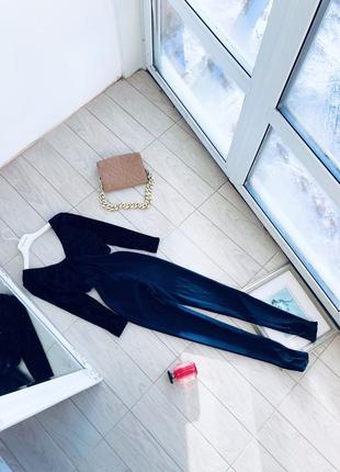 Синий комбинезон с этикеткой wear moi