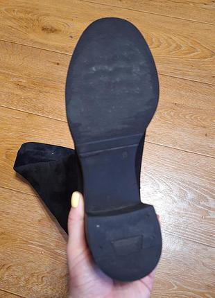 Чоботи, сапоги, ботинки, ботфорти