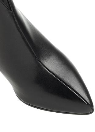 Ботильйони жіночі шкіряні чорні на шпильці 1776б