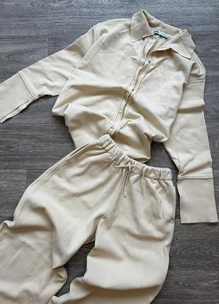 Стильный молочный комплект костюм-рубашка штанины палаццо zara 36/386 фото