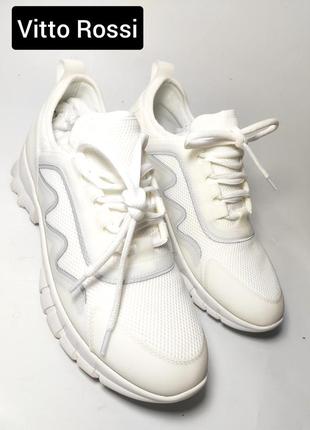 Кросівки жіночі білого кольору з силіконовою вставкою від бренду vitto rossi 38/39