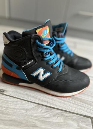 Женские зимние кроссовки new balance