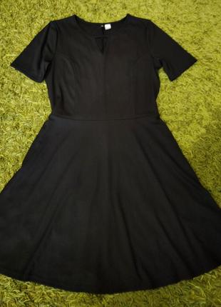 Черное базовое платье divided5 фото