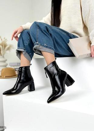 Ботильоны с утяжеленным каблуком, черные, натуральная лаклированная кожа