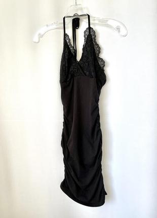 Черное платье мини с кружевом и затяжками shein prive платье короткое8 фото