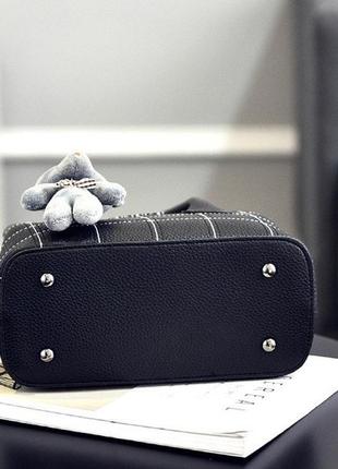 Женская мини сумочка с брелком мишкой, маленькая сумка на плечо5 фото