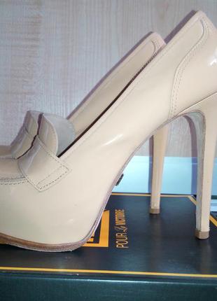 Туфли на шпильке со скрытой платформой