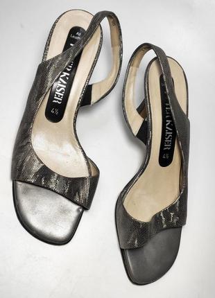 Босоножки женские серебристые кожа на каблуке от бренда peter kaiser 377 фото