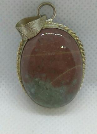 Винтажная подвеска  из великобритании натуральный камень.