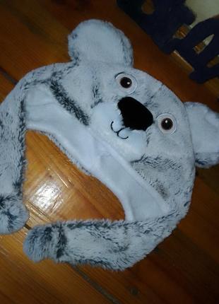 Шапка з вушками та мордочкою ведмедик коала3 фото