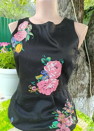 Чорне плаття в кольорах