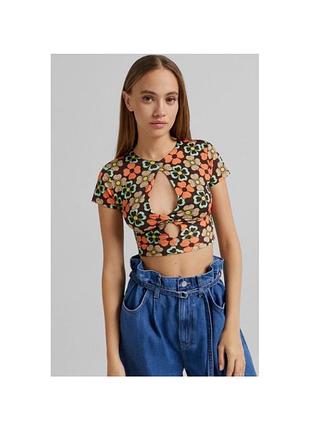 Актуальний топ, з вирізами, квітковий принт, стильне , модне , требновий