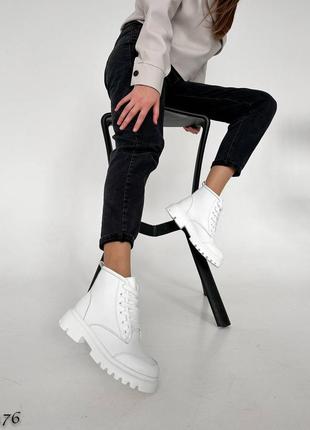 Натуральные кожаные демисезонные белые ботинки4 фото