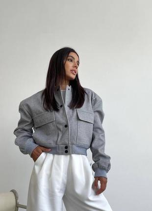 Стильный бомбер из кашемира