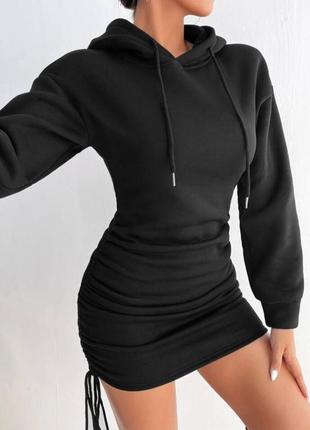 Спортивное платье мини на флисе с капюшоном по бокам на завязках платья черная серая бежевая по фигуре трендовая стильная2 фото