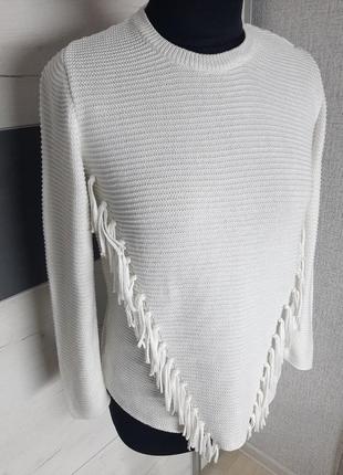 Белый свитшот с бахромой свитер вязаный размер м джемпер