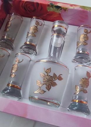 Набор с рюмками для водки