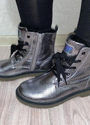 Серебристые ботинки braska10 фото