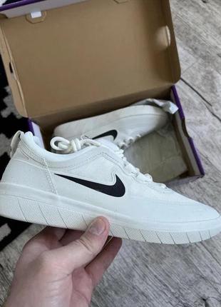 Кроссовки женские nike!!!!оригинал!!!