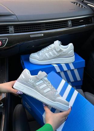 Жіночі кросівки adidas originals forum 84 low grey white