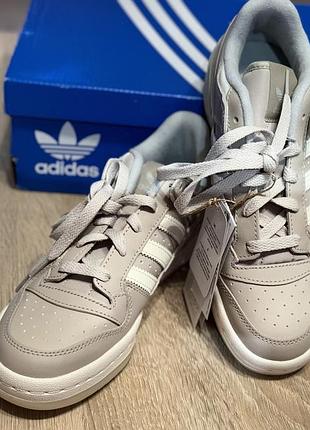 Жіночі кросівки adidas originals forum low