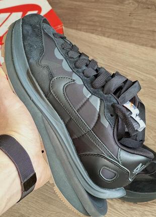 Nike vaporwaffle sacai black gum6 фото