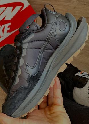 Nike vaporwaffle sacai black gum9 фото