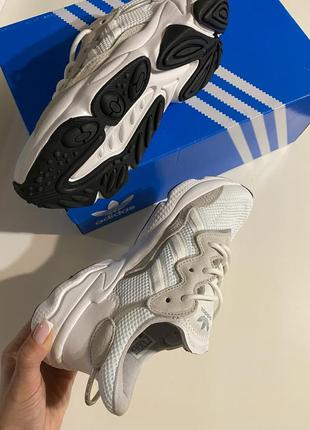 Кроссовки adidas ozweego3 фото