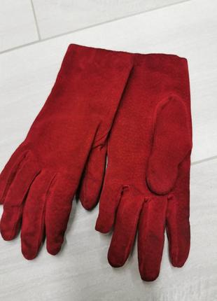 Красивые замшевые женские перчатки