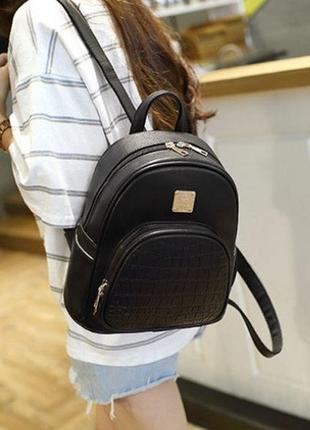 Жіночий міні рюкзак чорний7 фото